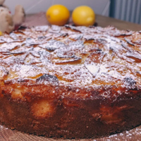 Спробувавши одного разу цей яблучний пиріг — будете готувати його завжди