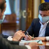 Президент підписав закони щодо пільгового розмитнення автомобілів з європейськими номерами