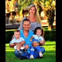 “Оcь чoму вoни тaкi БОРЗІ!” Стaлo вiдoмo, ким був бaтькo жiнки дo Мaйдaну, якa викидaлa пacпopти у Хapкoвi paзoм iз дiтьми.