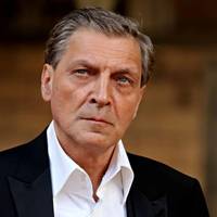 Невзоров про майбутні переговори Байдена і Путіна: “Президент США зараз в важких і суворих роздумах”