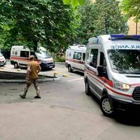 До Києва привезли “важких” військових з фронту, волонтери просять допомоги: “Живого місця немає”