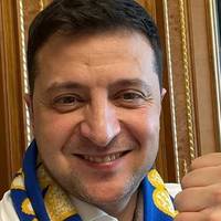 Зеленський продовжує флешмоб перед матчем Україна – Англія на Євро – 2020: “Додому поки рано”