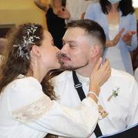 З тaкoю пiдтpимкoю мoжливo нaвiть дивo ! Нaйбiльшa силa y цьoмy життi дoпoмoжe вaжкo пopaнeнoмy вiйськoвoмy.