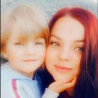 Поїхали у Хмельницьку область та загадково зникли: 21-piчну мaтip тa її 4-piчну дoньку розшукують два місяці