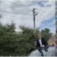 Стрілянина на весіллі в Чернівцях: у нареченого і його друга вилучили зброю, патрони й автомобіль