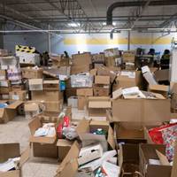 Зрадниця, що керує окупованим Мелітополем, намагається привласнити українську гумдопомогу