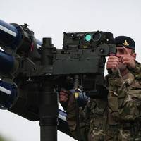 Боріс Джонсон стримав слово. В Україну прибувають зенітні ракетні комплекси Starstreak