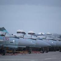 Супутникові знімки фіксують велику кількість російських винищувачів на авіабазі у Воронежі (фото)