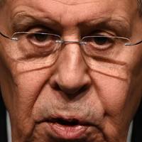 Лавров натякнув, що війна закінчиться підписанням договору, але є умова