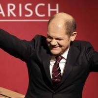 Літак Шольца летів з Японії через Північний полюс: у чому причина