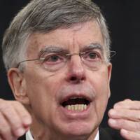 Україна може стріляти по російській артилерії навіть на території Росії - експосол США