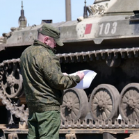 РФ отримала доступ до складів зброї в Білорусі і готується використовувати її в Україні, - експерт