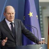 Переконував, що Україна та Білорусь не повинні бути незалежними - Шольц про розмову з Путіним