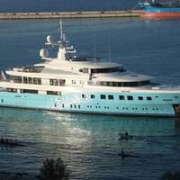 У Європі продали першу яхту російського олігарха, вилучену через санкції за вторгнення РФ в Україну - Bloomberg