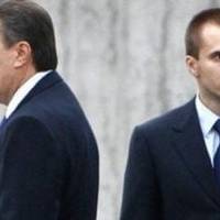 ЄС зняв частину санкцій з Януковича і його сина, а також із Пшонки