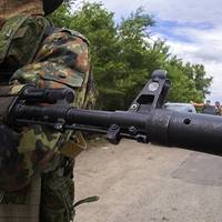 Ходять по квартирах і погрожують вибивати двері: Гайдай про псевдореферендуми РФ