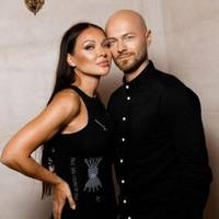 Дружина Влада Ями відповіла, чому він досі не повернувся до України