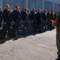 Кинули на вулиці: Сотні мобілізованих росіян у Сибіру сплять у полі і зігріваються горілкою