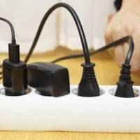 Центральні регіони України просять терміново скоротити cпоживання електроенергії