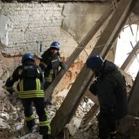 З під завалів на території зруйнованої окупантами Святогірської лаври дістали тіло людини