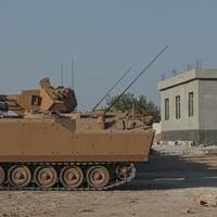 Армія Туреччини практично готова до наземної операції у Сирії – Reuters