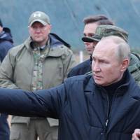 Після Зеленського в Бахмуті Путін раптом заявив, що щодня зустрічається з військовими