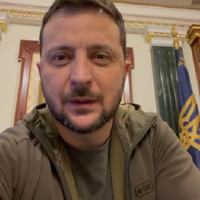 Зеленський повернувся до Києва: опублікував відео зі свого кабінету