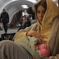 “Мадонна з київського метро”: як зараз живе українка з відомої на весь світ фотографії