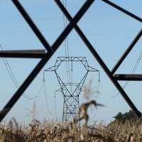 Загроза ракетних обстрілів: у низці областей превентивно відключають світло