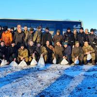 Черговий вдалий обмін полоненими: Україна повернула додому 50 наших воїнів