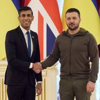 Уряд Британії вперше підтвердив плани передати Україні західне важке озброєння. Про що мова