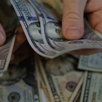 США виплачують українським сім'ям по 1000 доларів: хто може отримати та як подати заявку