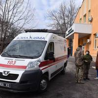 На Львівщині 13-річні дівчата раптово облисіли: лікарі поставили несподіваний діагноз