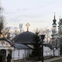 “Ось і все”: Суд приказав знести Храм-МАФ УПЦ МП біля Десятинної церкви