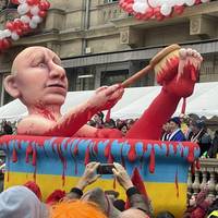 Як Путін став учасником карнавалу в Італії: відео, яке зібрало понад 2 млн переглядів