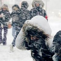 Насувається потужний ураган: оголошено штормове попередження, де буде найгірше