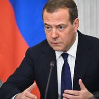 “Медицина беззисльна”: Медведєв пригрозив знищити людство у разі загроси існуванню росії