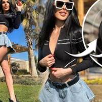 Скандальна ексречниця ДПСУ знову вирушила за кордон: похизувалася сідницею та зіркою в пупі (фото)