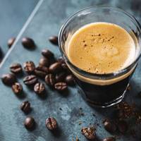 Чи можна пити каву при проблемах з тиском: кардіолог дала остаточну відповідь