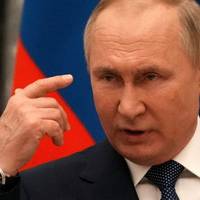 Тільки дві людини у cвіті зможуть змусити Пyтiнa зупинити вiйнy, – військовий експерт