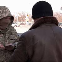 Кабмін дозволив вручати повістки незалежно від місця військового обліку