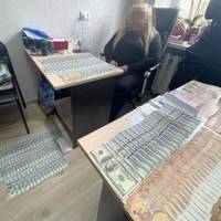 Збагатилися на $300 тисяч: як група лікарів на Хмельниччині відмазувала ухилянтів (Відео)