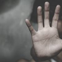 У найстаршої матері України забрали доньку після благань дитини врятувати її від знущань