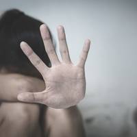 Затримали групу підлітків, яких підозрюють у знущаннях і зґвалтуванні 11-річної дівчинки на Київщині