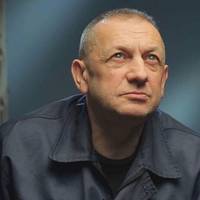 Провів за ґратами понад 16 років за злочин, якого не скоював? Суд звільнив довічно ув'язненого Володимира Панасенка