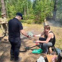 Пішов на шашлик – опинився у військкоматі: у лісах Києва вручають повістки