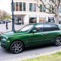 В українському обласному центрі помітили розкішний позашляховик Rolls-Royce за $700 000 (Фото)