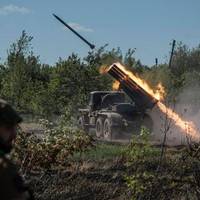 Окупанти наступають на чотирьох напрямках, тривають тяжкі бої – Генштаб