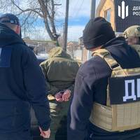 Заступник командира вимагав від вдови військового 150 тисяч, щоб їй виплатили допомогу від держави