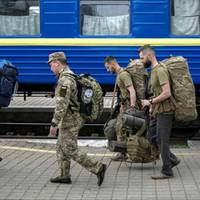 Військові та їхні родичі звернулися до «Укрзалізниці» з проблемою